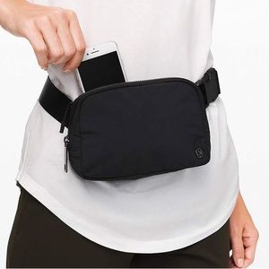 NWT lululemon Everywhere Belt Bag